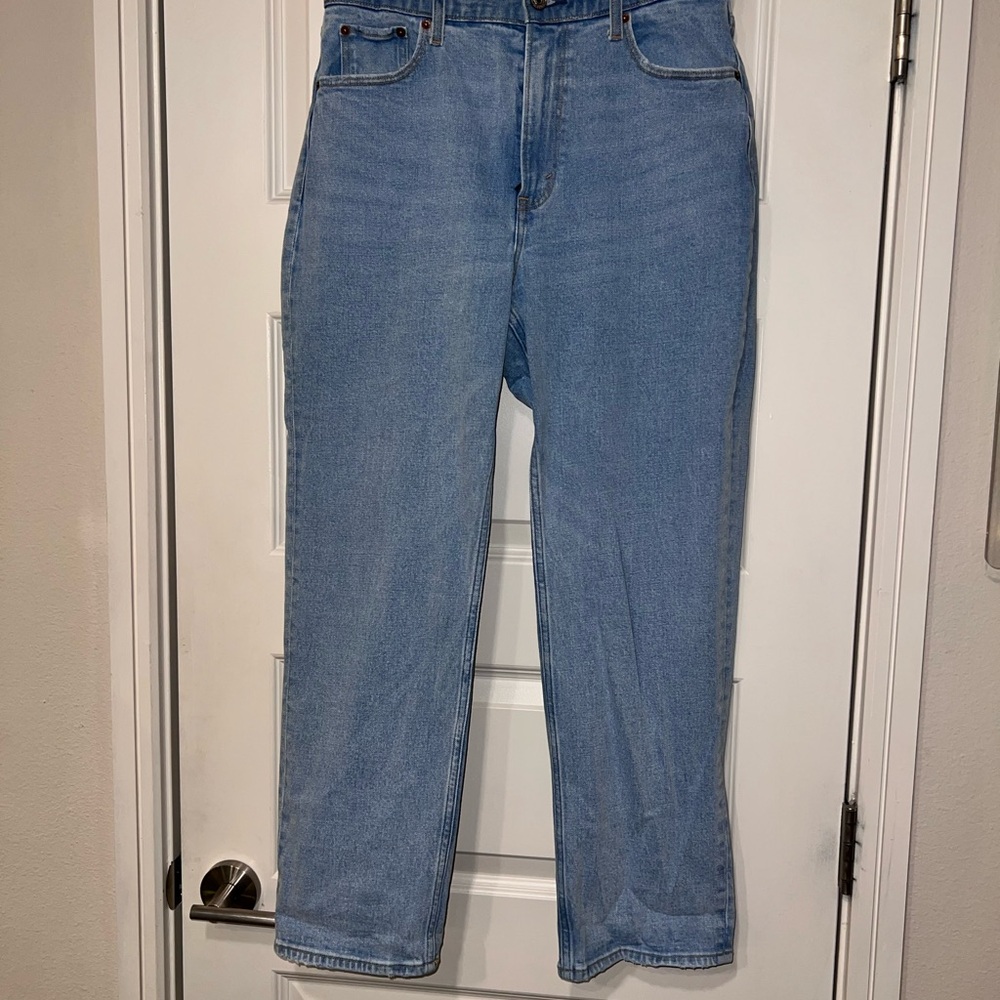 Abercrombie & Fitch Ankle Straight Ultra High Rise Jeans